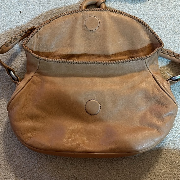 Banana Republic Shoulder Bag Tan Leather Woven Trip Magnetic Close - Picture 7 of 9